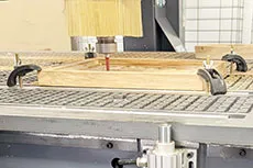 樹脂製クランプ